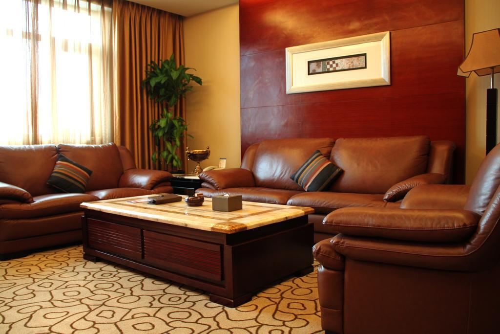 Dynasty International Hotel Куньмин Номер фото