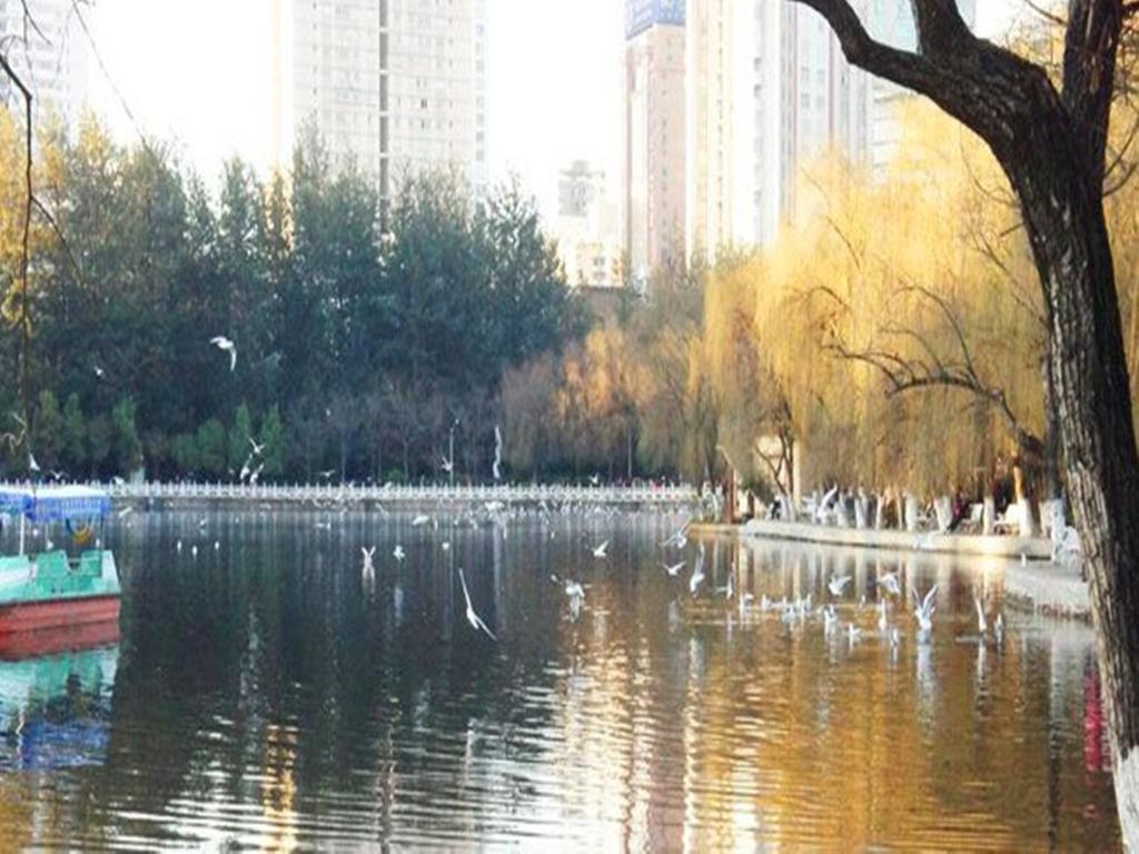 Dynasty International Hotel Куньмин Экстерьер фото