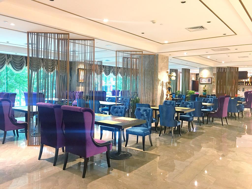 Dynasty International Hotel Куньмин Экстерьер фото