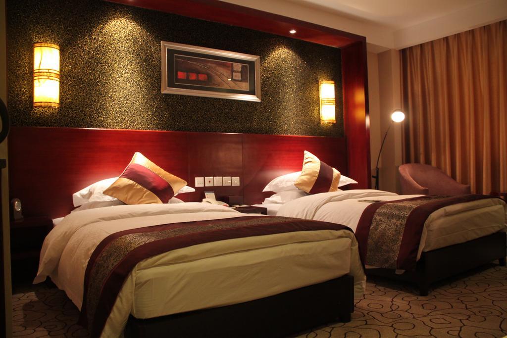 Dynasty International Hotel Куньмин Экстерьер фото