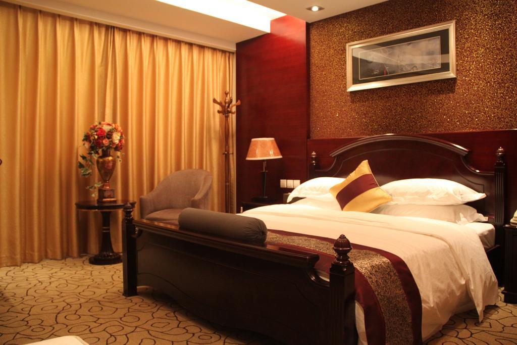 Dynasty International Hotel Куньмин Экстерьер фото